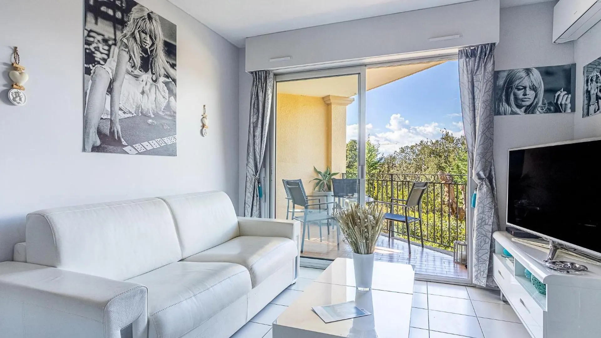 Apartment Le Clos Sainte Anne-2 By Interhome